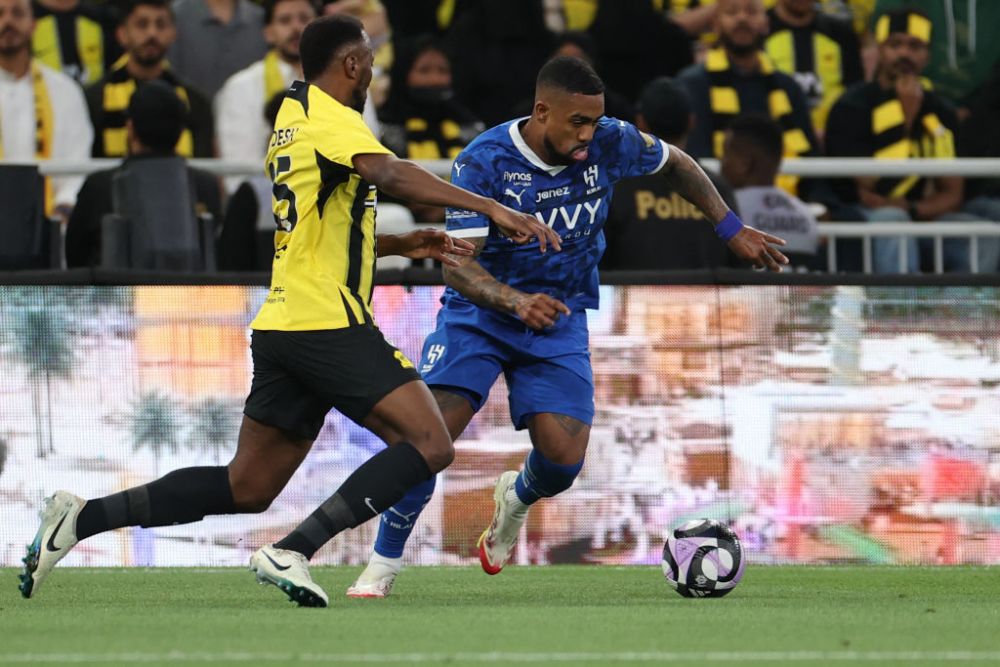 الاتحاد يثأر من الهلال برباعية تاريخية في دوري روشن