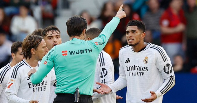 بيلينغهام ينفي إهانة الحكم ويتهم مونويرا بسوء الفهم في مباراة ريال مدريد وأوساسونا