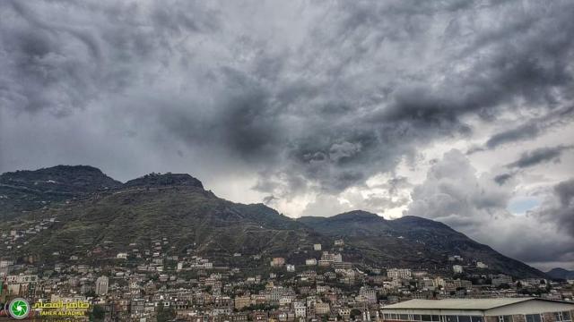 الأرصاد الجوية تحذر من تقلبات جوية وأجواء مغبرة تضرب اليمن